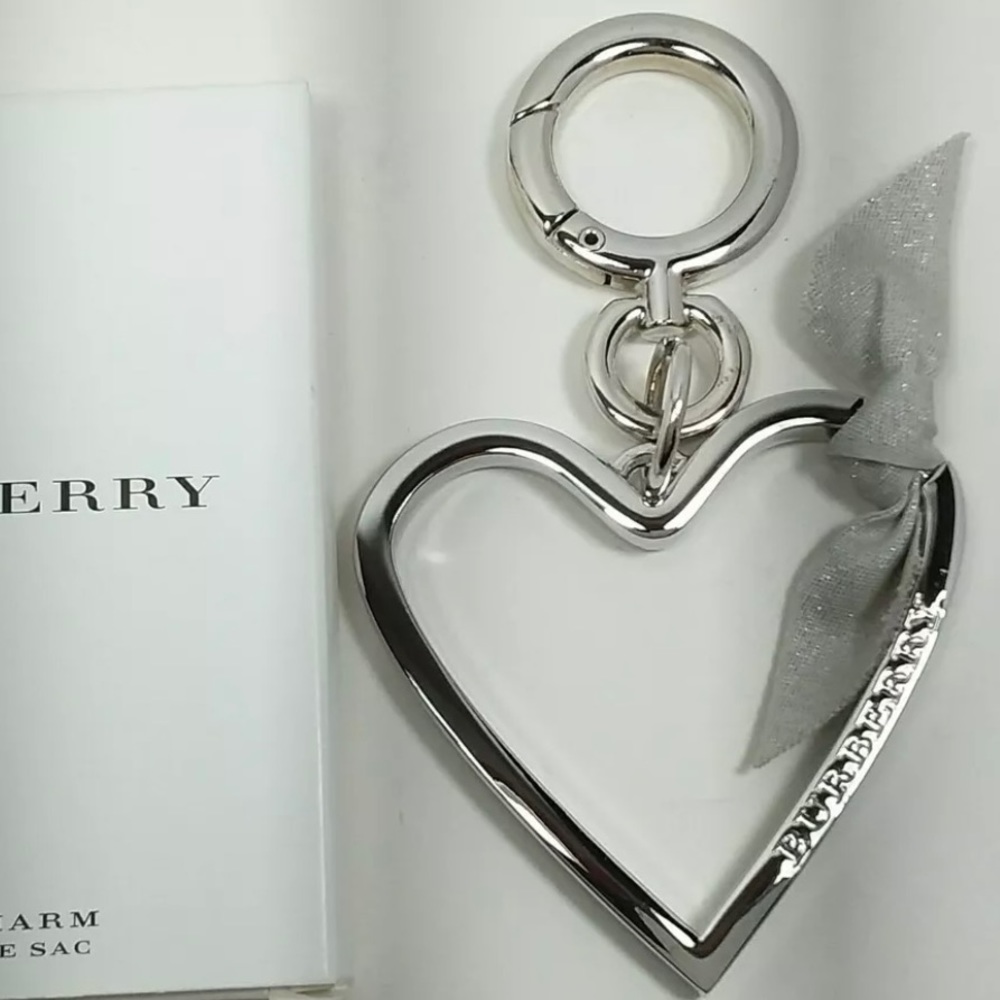 BURBERRY HEART BAG CHARM